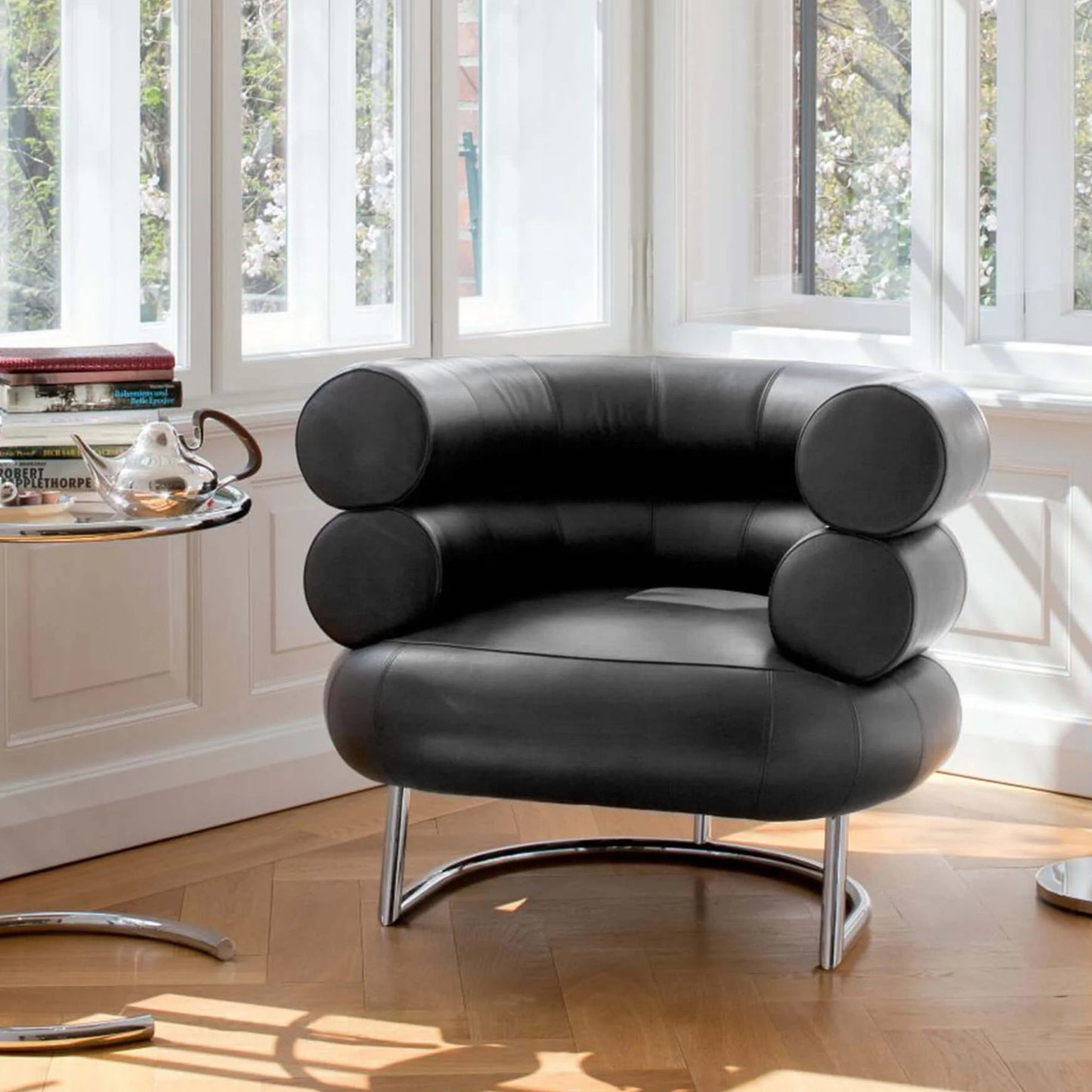 Chester Armchair, Leather| DC Concept