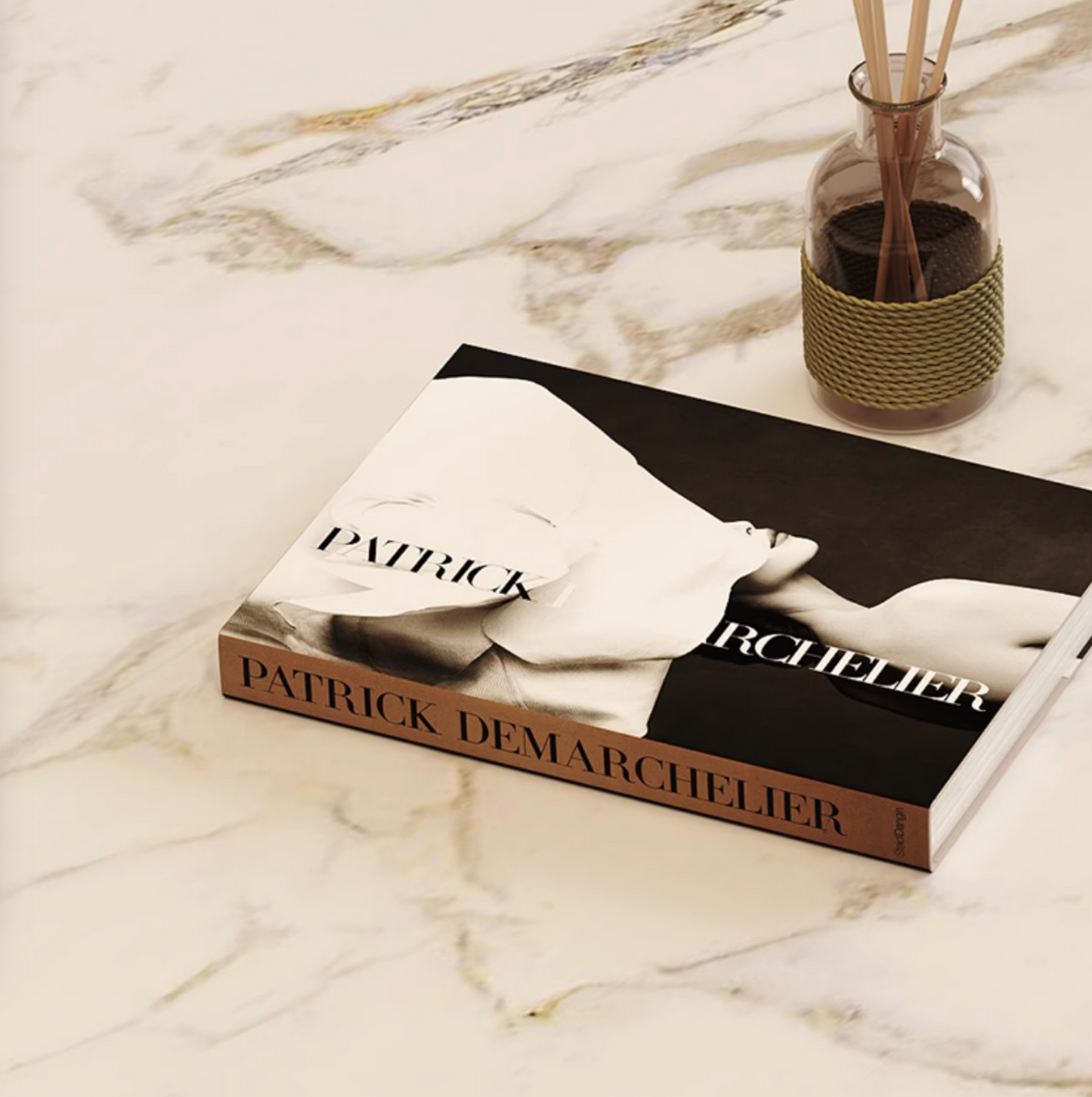 Oliver Marble Coffee Table, White| DC Concept