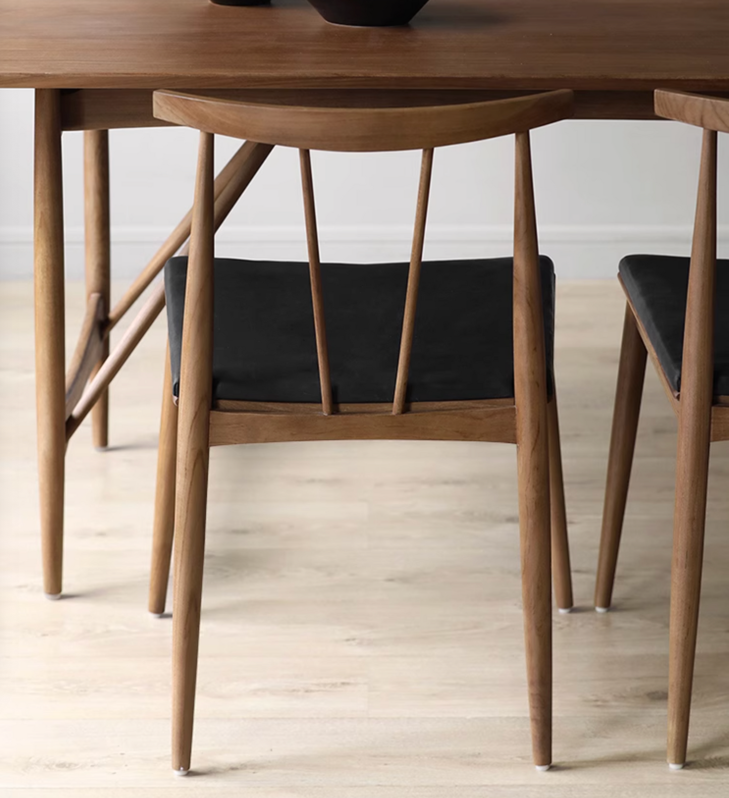 Wyatt Dining Chair, Balck| DC Concept