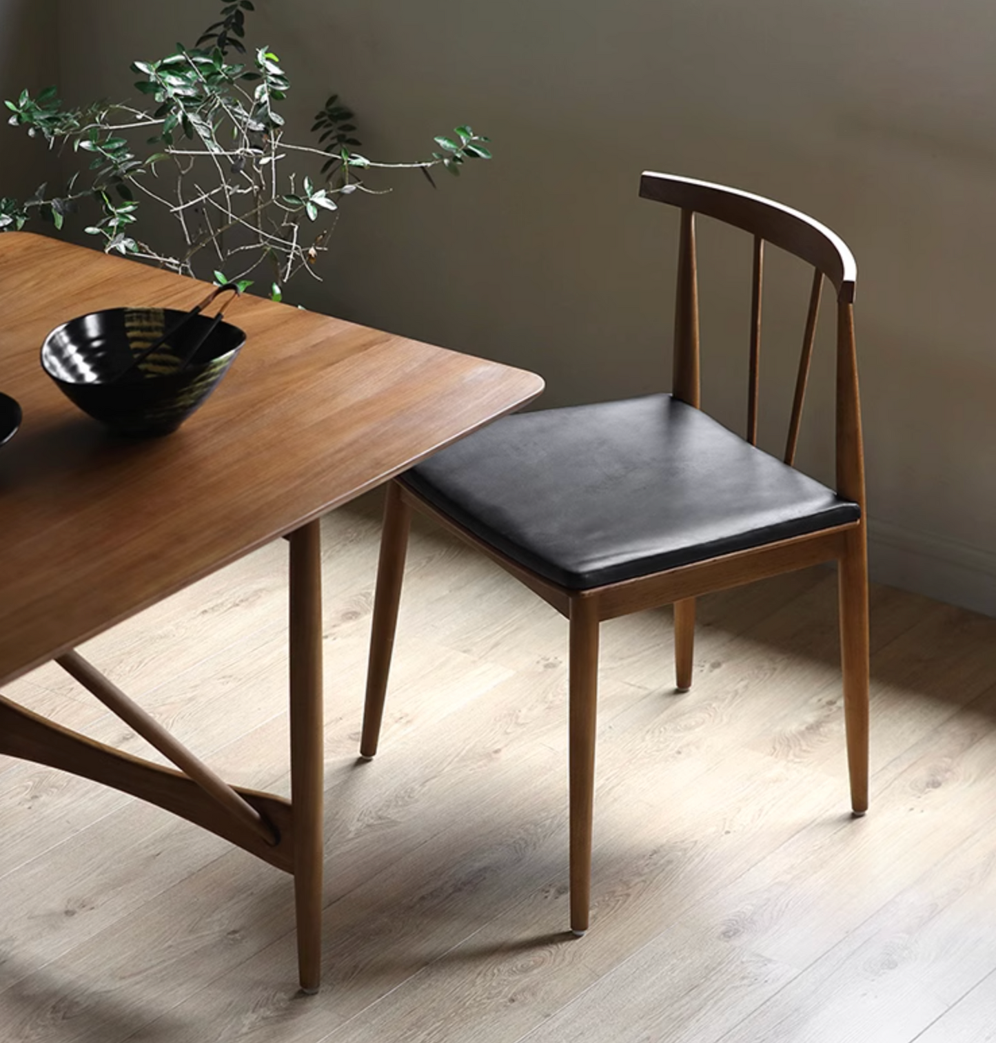 Wyatt Dining Chair, Balck| DC Concept