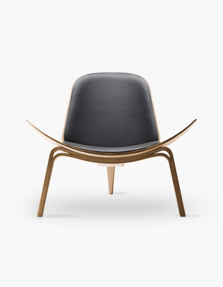 Hans Wegner CH07 Shell Chair, Black & Walnut｜ DC Concept