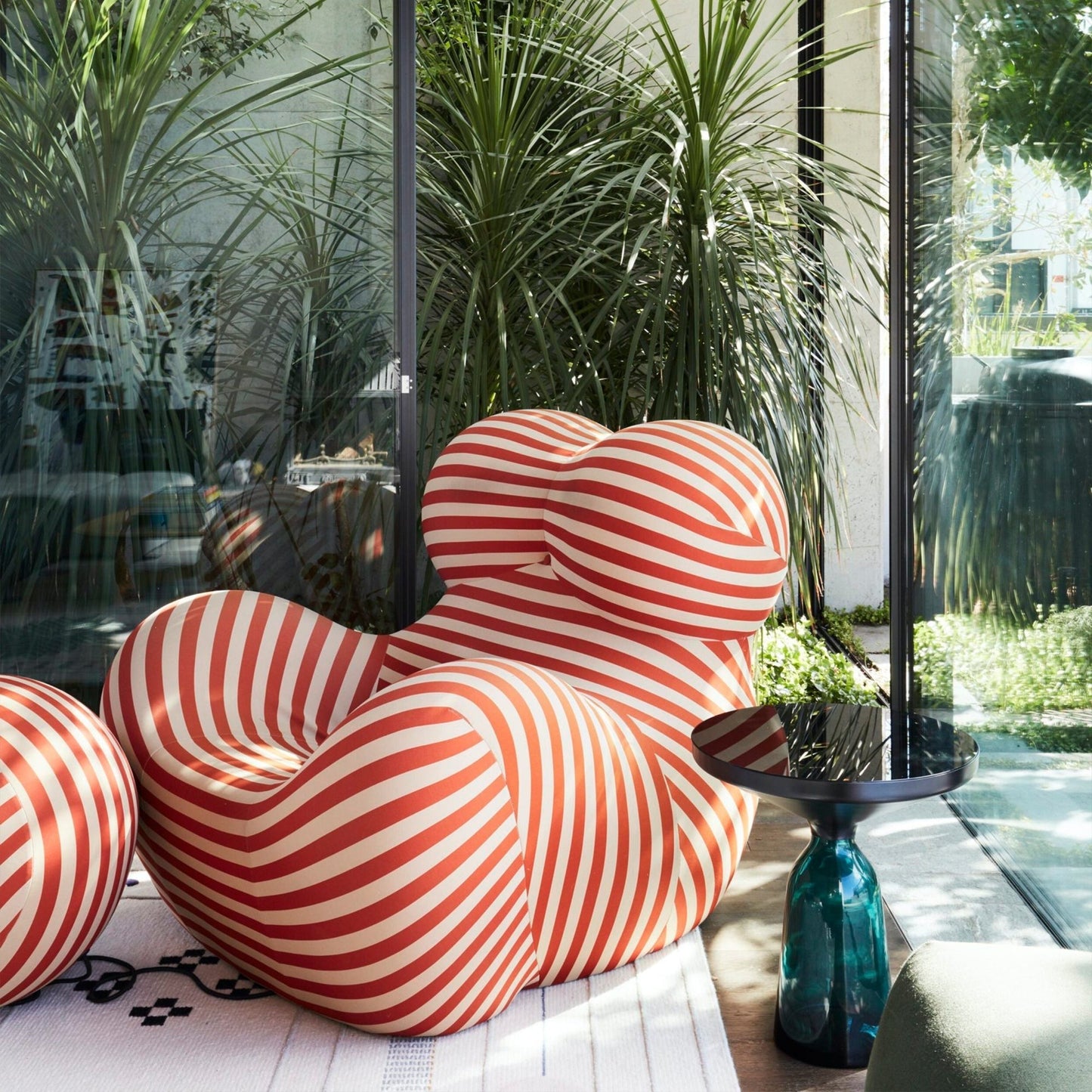 Up50 Armchair With A Ball Stool, Red