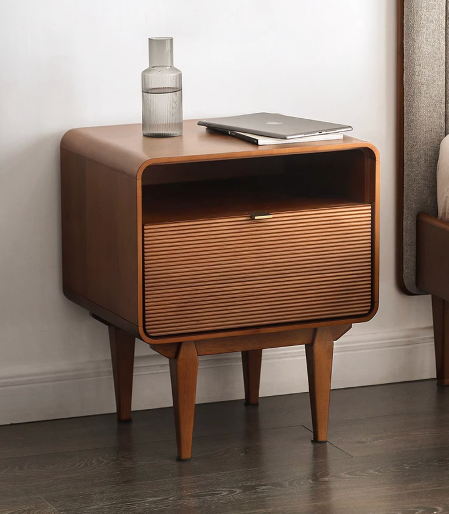 Andre Bedside Table, Wood｜ DC Concept