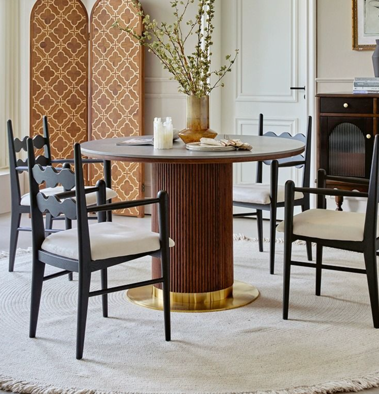 Bek Round Dining Table, Brown｜ DC Concept