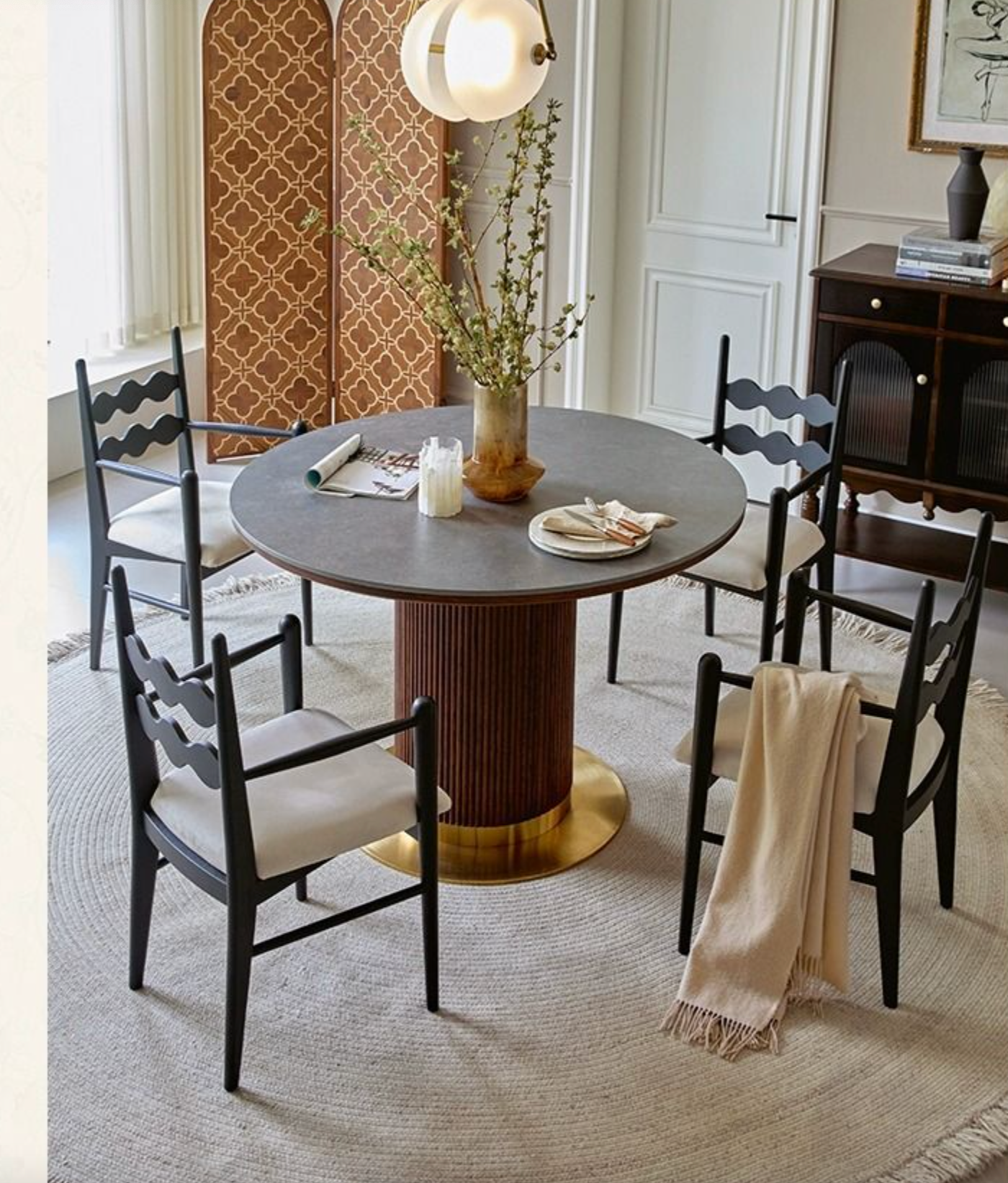 Bek Round Dining Table, Brown｜ DC Concept