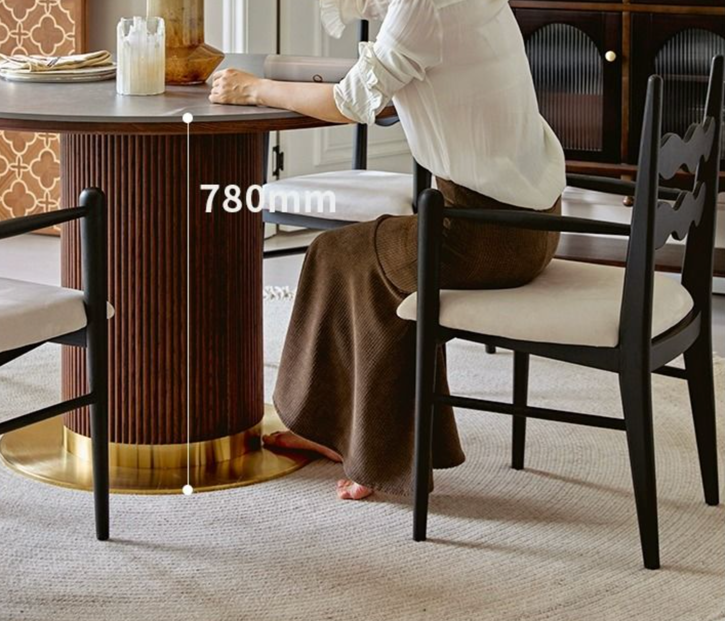 Bek Round Dining Table, Brown｜ DC Concept
