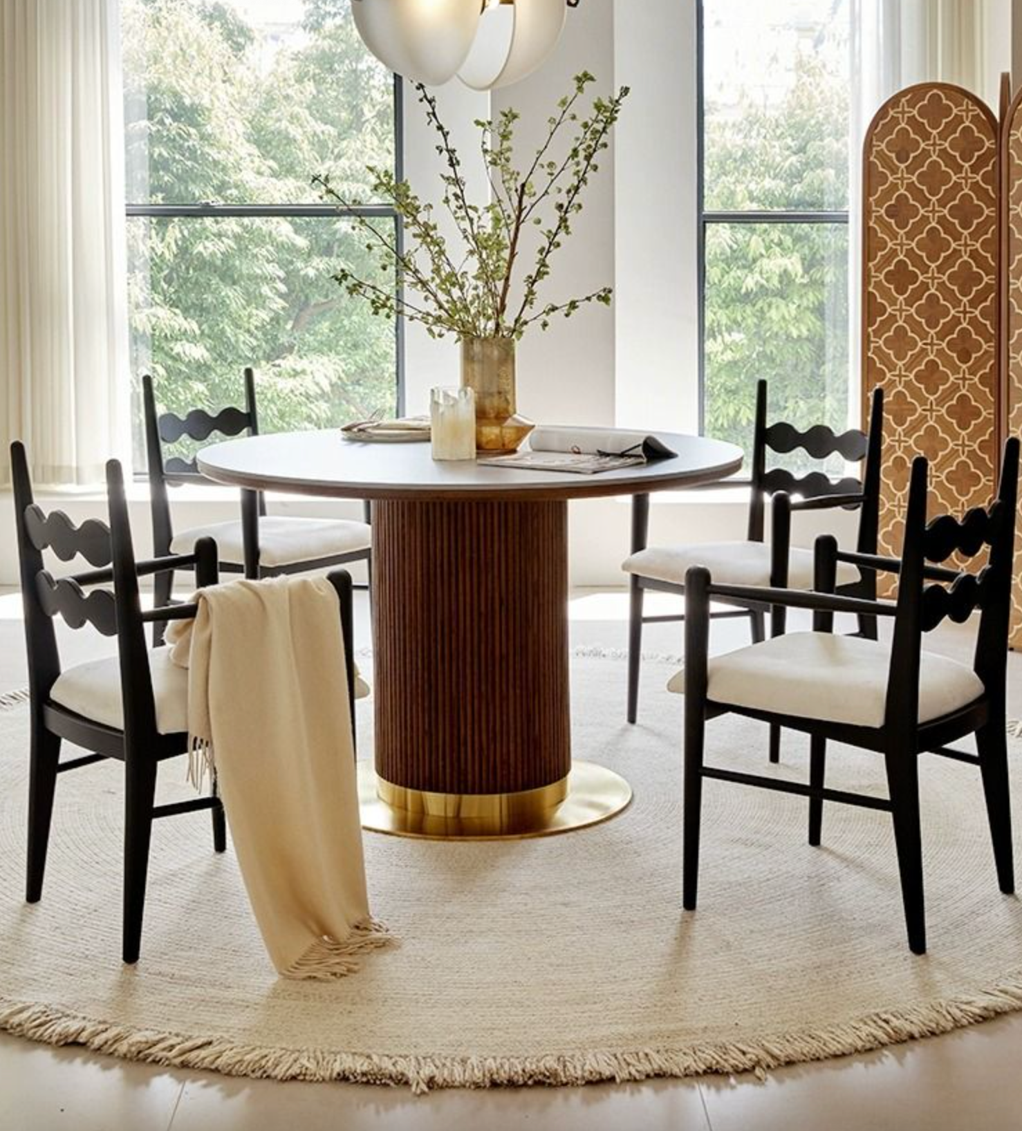 Bek Round Dining Table, Brown｜ DC Concept