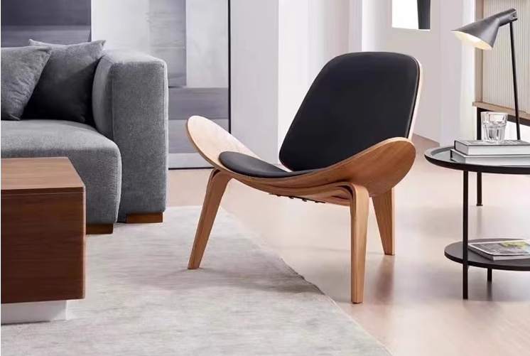 Hans Wegner CH07 Shell Chair, Black & Walnut